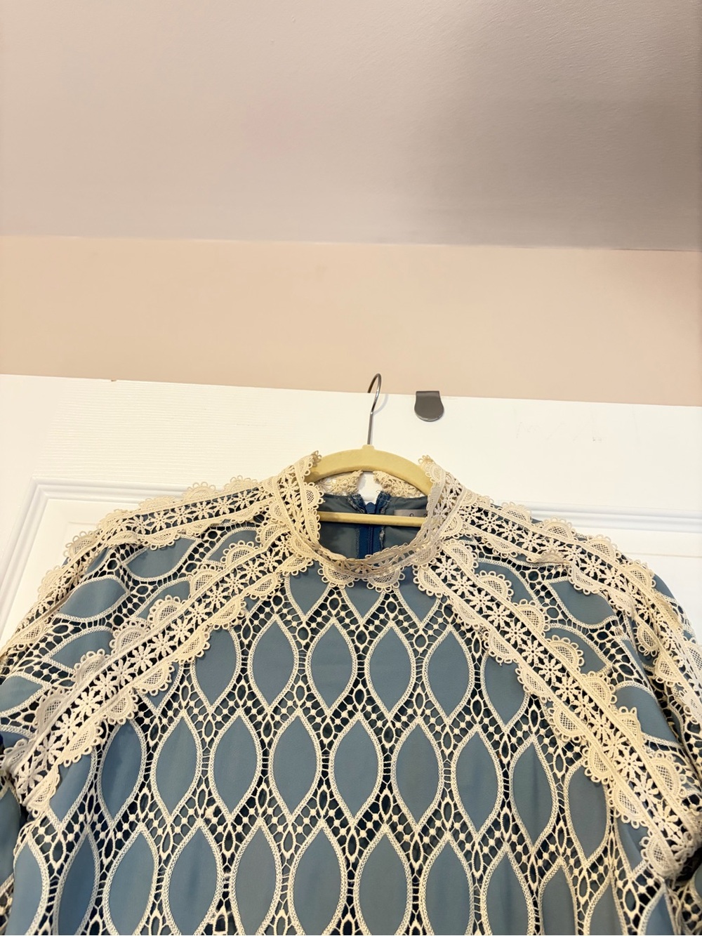 Vintage Sophi Marand women’s Crochet Lace Dress + A LITTLE GIFT 🎁 - Picture 4 of 12